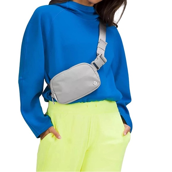 lululemon athletica Handbags - LULULENMON Everywhere Belt Bag 1L